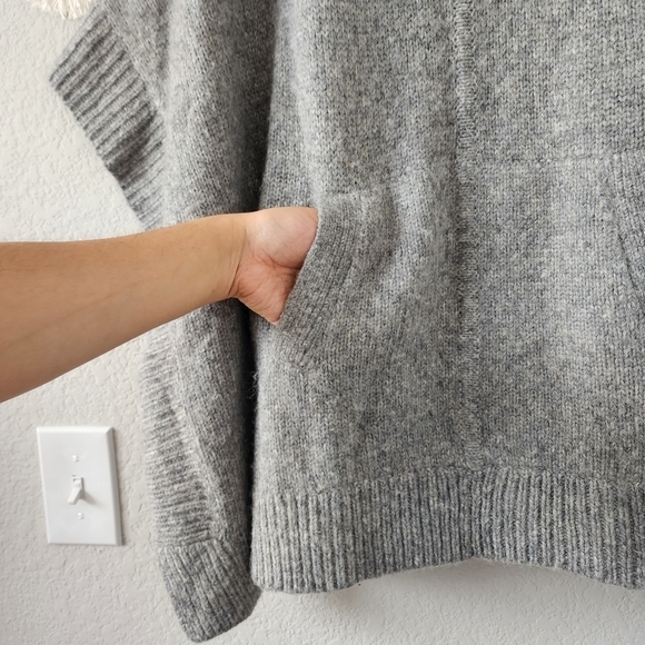 J. Crew Alpaca Wool Relaxed Turtleneck Poncho Sweater Slouchy Cozy Boho Gray S/M - Picture 8 of 10